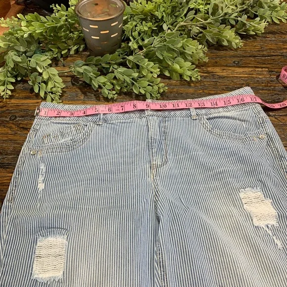 Democracy Jeans Striped Distressed 12 Girlfriend NWOT Cute Boho See - Picture 8 of 16